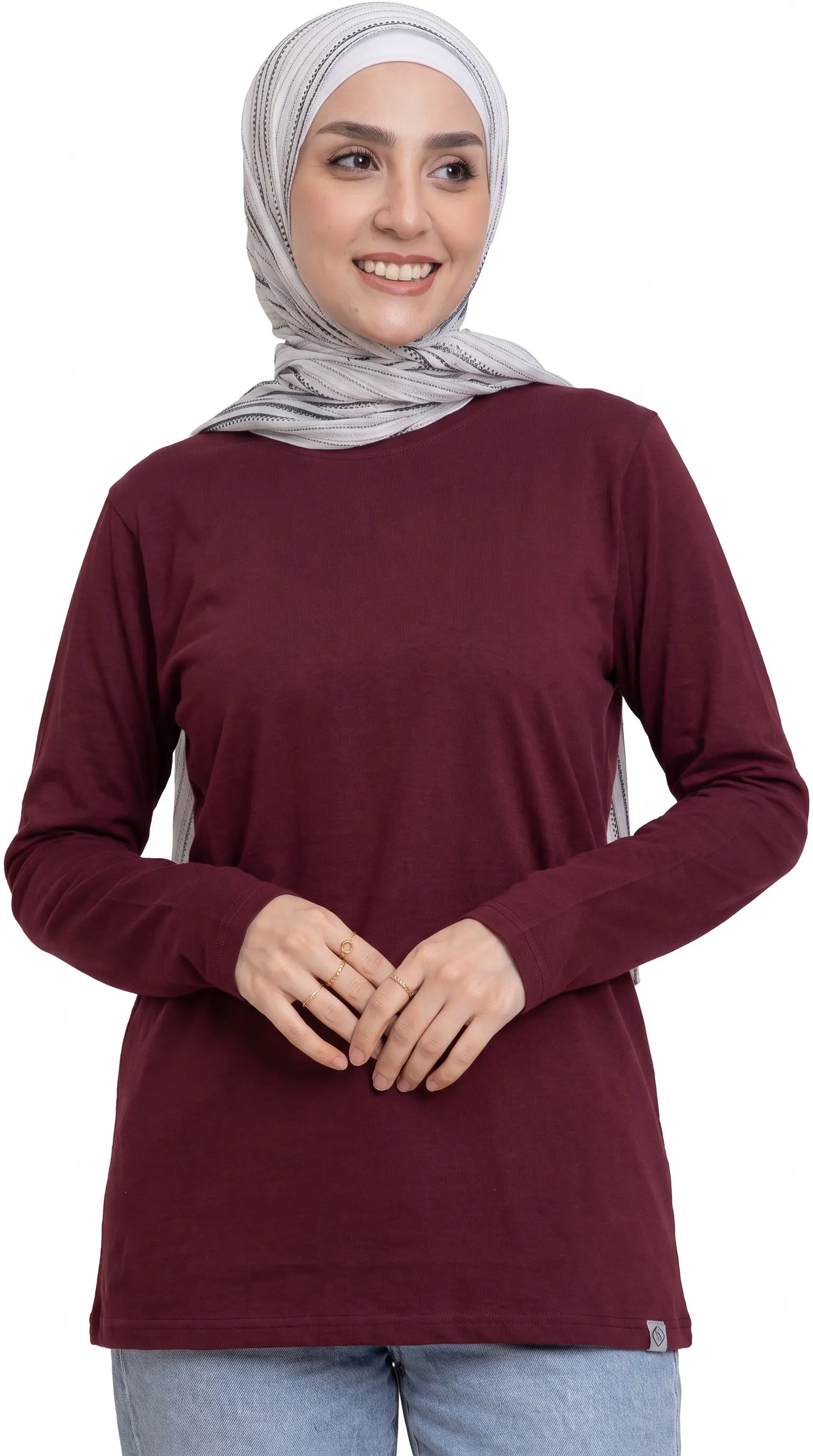 تيشيرت نسائي سادة بأكمام طويلة