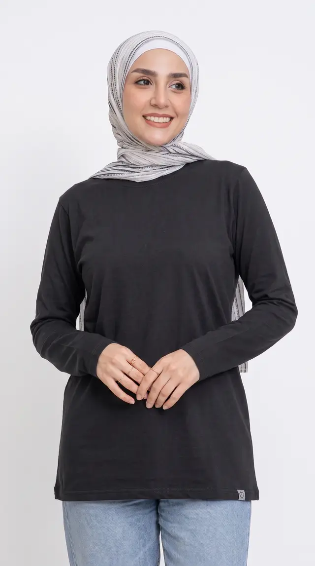 تيشيرت نسائي سادة بأكمام طويلة