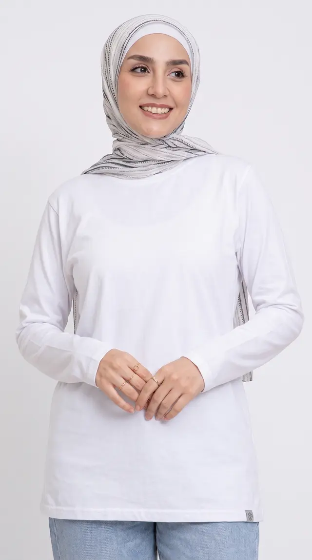تيشيرت نسائي سادة بأكمام طويلة